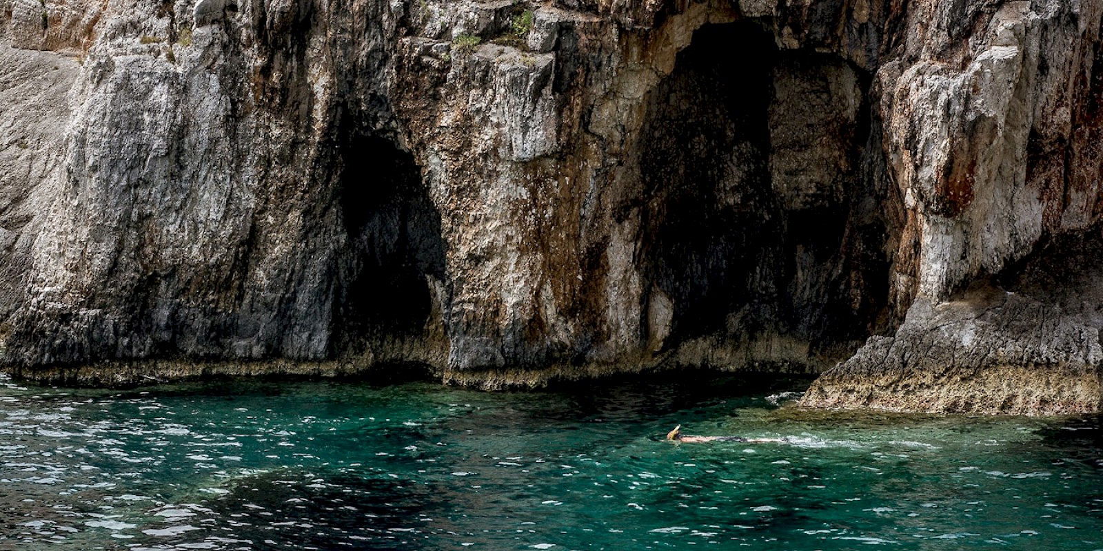 Fidelity Travel Book Now